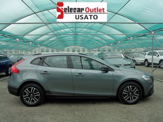 VOLVO V40 Cross Country 2.0 d4 Momentum 190cv geartronic my17