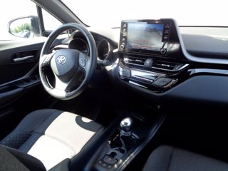 TOYOTA C-hr 1.8h active e-cvt