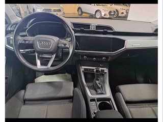 AUDI Q3 35 2.0 tdi business advanced s-tronic